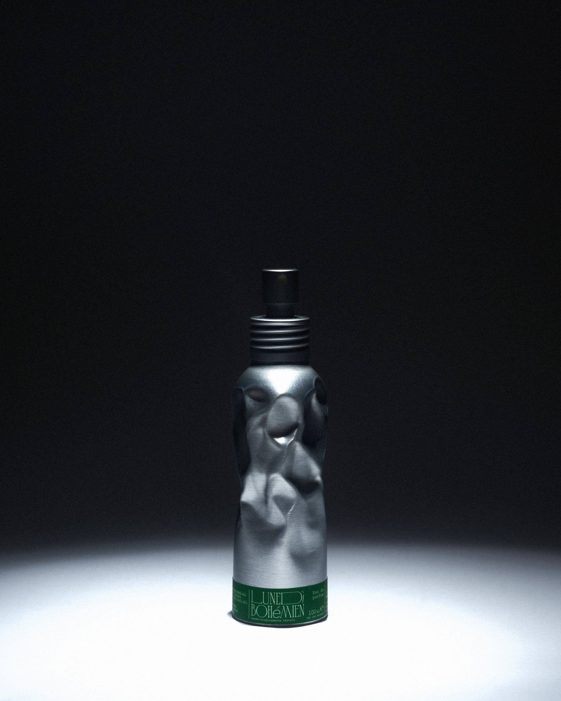 Lunedì Bohémien Eau de Parfum 50ml Nausea Parfume - profumo vinoso fresco con vino rosso liquirizia bergamotto e vetiver- editoriale