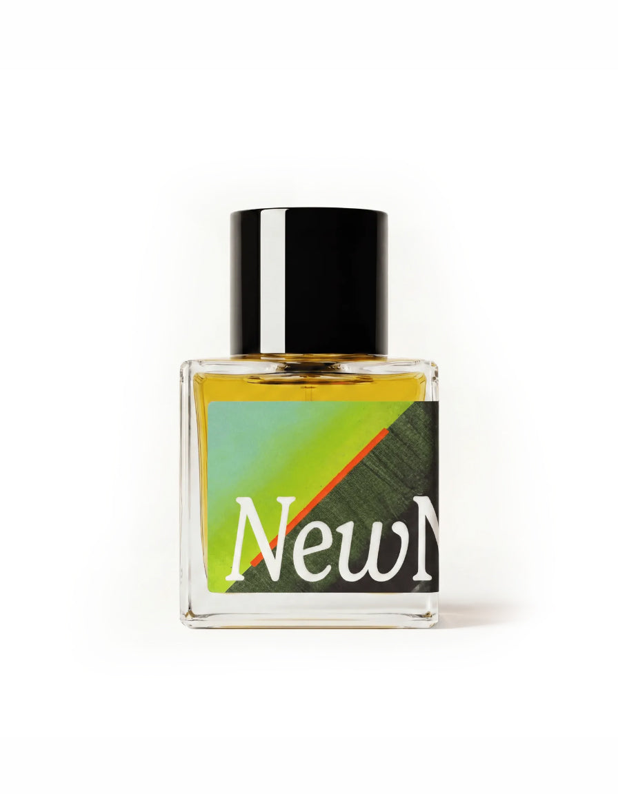 Before The World Moved Again – Extrait de Parfum 50ml di New Niche, fragranza unisex con note di incenso, fiori e spezie