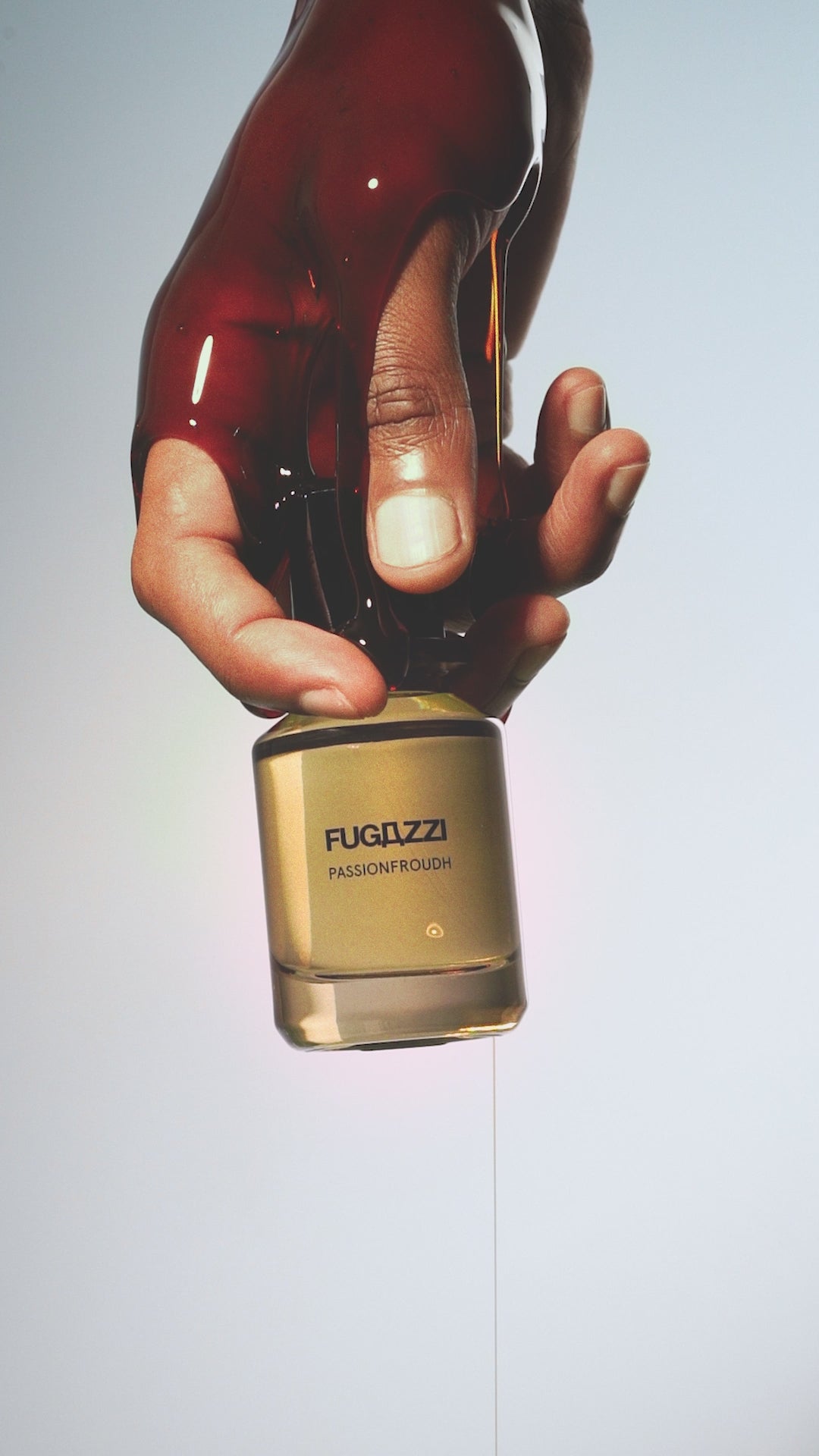Video presentazione Passion Froudh Eau de Parfum Fugazzi con hand model